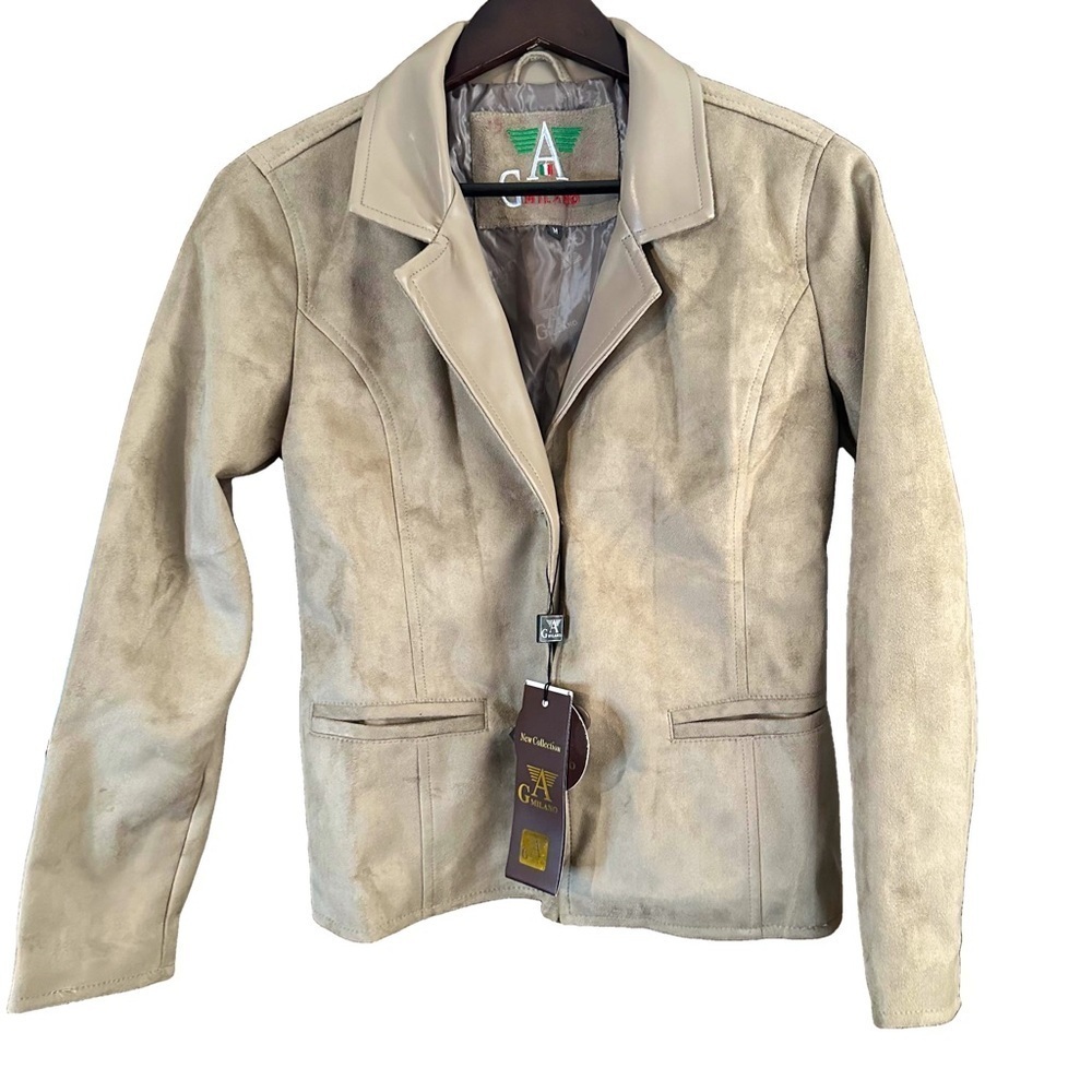A G Milano Women’s Tan Brown Suede Jacket Sz Medium Button Pockets Academia NWT